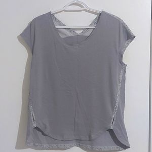 Lululemon workout shirt